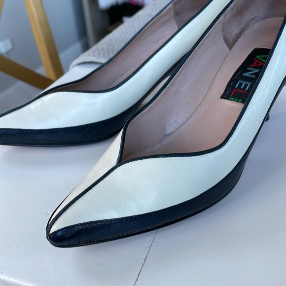 Vintage Van Eli Cream Leather Navy Snakeskin Pointed Toe Spectator Heels Sz 8.5N - Picture 8 of 9
